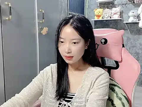 Linne6789 online show from 04.05.26