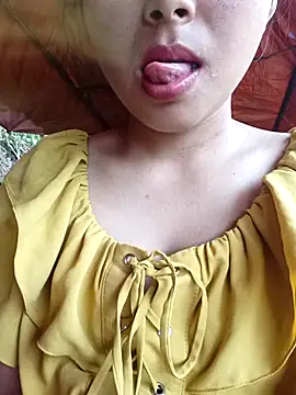 Small flower1 online show from 03.31.26