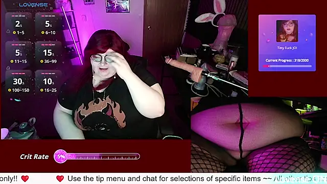 Snapshot of RileySynn chatting on 07.25.26 RileySynn online show from 07.25.26