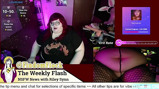 Snapshot of RileySynn chatting on 08.08.26 RileySynn online show from 08.08.26