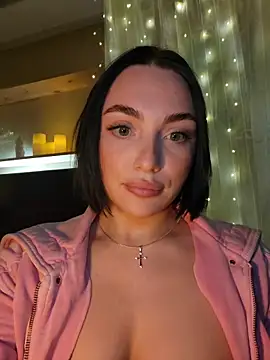 Snapshot of HotDevilGirl_ chatting on 02.17.26 HotDevilGirl online show from 02.17.26