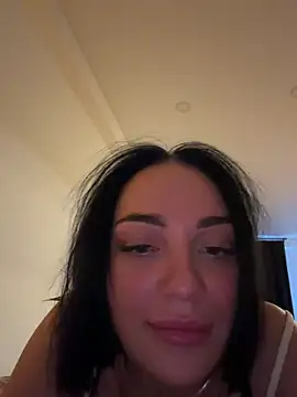 Snapshot of HotDevilGirl_ chatting on 03.28.26 HotDevilGirl online show from 03.28.26