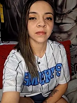Snapshot of Ana-Spencer chatting on 05.12.26 Ana-Spencer online show from 05.12.26