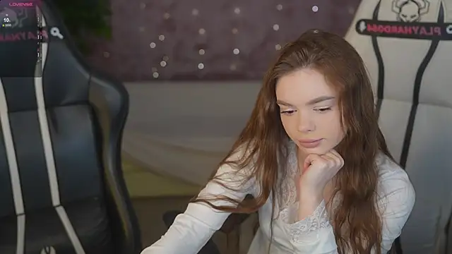 Snapshot of Zlata_Sky chatting on 07.20.26 Zlata Sky online show from 07.20.26