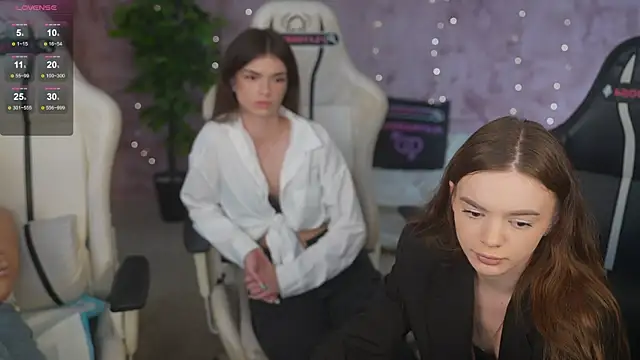 Snapshot of Zlata_Sky chatting on 07.28.26 Zlata Sky online show from 07.28.26