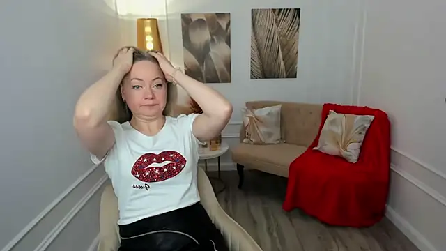 CharlotteKerti online show from 02.10.26