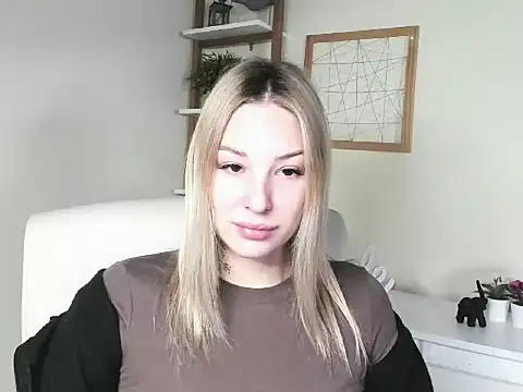 Snapshot of VelvetAngela chatting on 02.13.26 VelvetAngela online show from 02.13.26