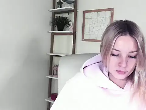 Snapshot of VelvetAngela chatting on 02.19.26 VelvetAngela online show from 02.19.26