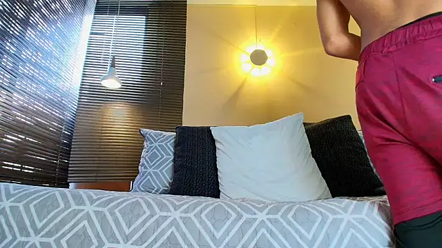 Snapshot of Damon_Salvarote_S chatting on 02.28.26 Damon Salvarote S online show from 02.28.26