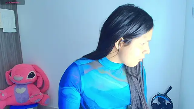 Snapshot of alys_love chatting on 05.31.26 alys love online show from 05.31.26