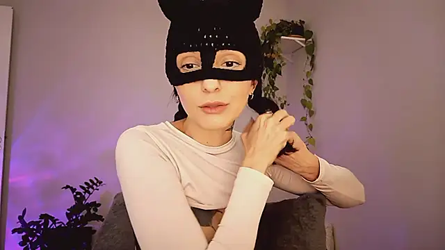 Onirica L online show from 08.04.26
