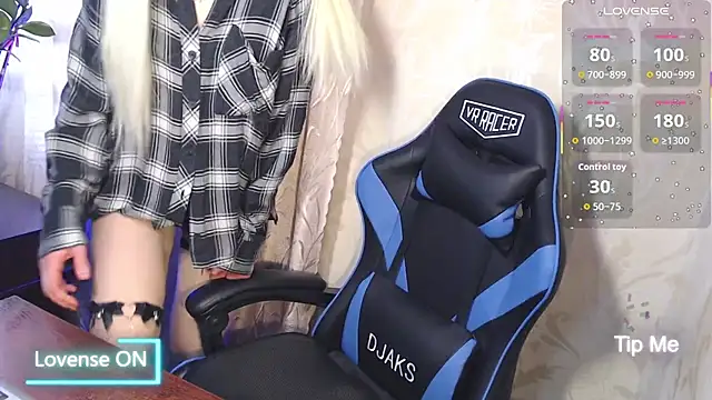 Shiny Victoria online show from 03.15.26