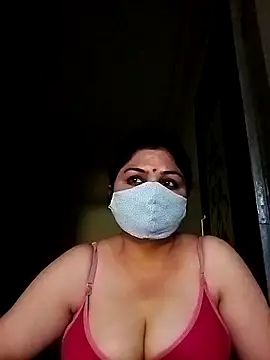 Snapshot of kumkum05 chatting on 04.16.26 kumkum05 online show from 04.16.26