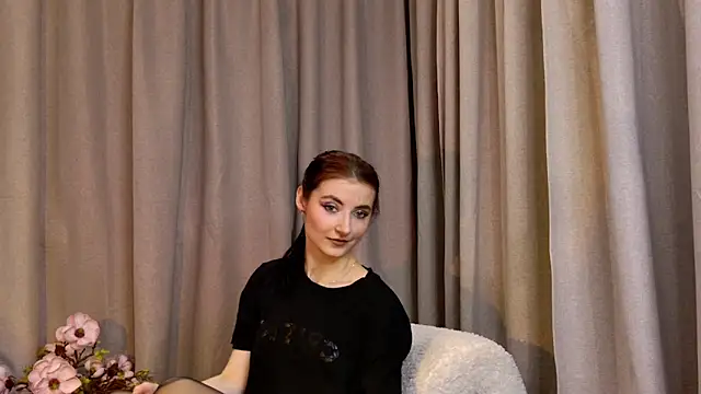 NicoleLuxe online show from 02.26.26