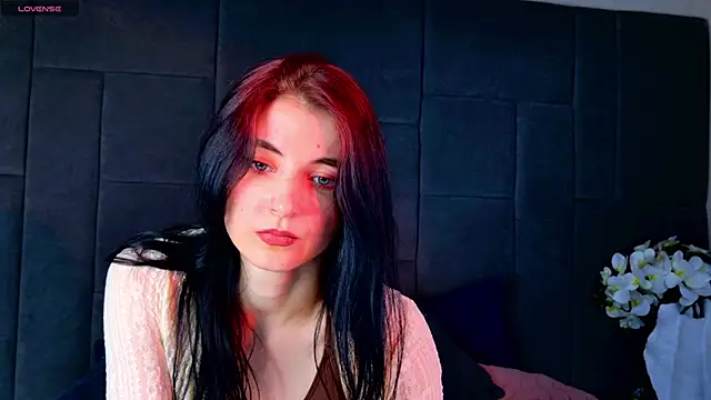 Snapshot of NicoleLuxe chatting on 05.15.26 NicoleLuxe online show from 05.15.26