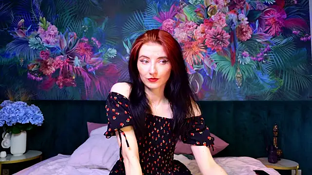 Snapshot of NicoleLuxe chatting on 06.04.26 NicoleLuxe online show from 06.04.26