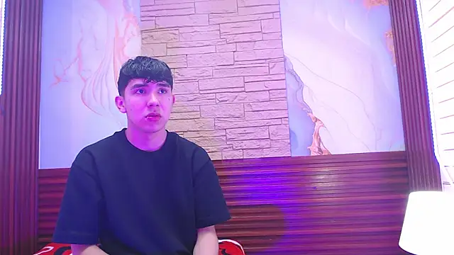 Snapshot of massimoferrera303av chatting on 02.03.26 massimoferrera303av online show from 02.03.26