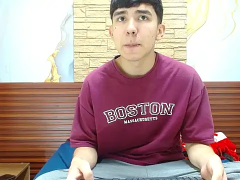 Snapshot of massimoferrera303av chatting on 02.25.26 massimoferrera303av online show from 02.25.26