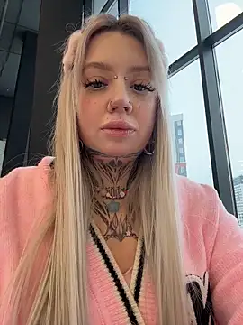 Snapshot of Chiibi chatting on 02.11.26 Chiibi online show from 02.11.26