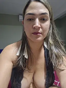 Snapshot of Grecia00x chatting on 04.25.26 Grecia00x online show from 04.25.26