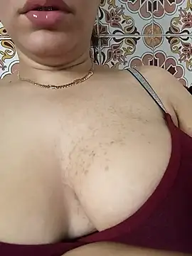 Snapshot of kamilia_sexyy chatting on 02.10.26 kamilia sexyy online show from 02.10.26