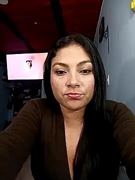 Snapshot of XimenaVargas chatting on 03.18.26 XimenaVargas online show from 03.18.26