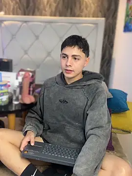 Snapshot of Samu_Hott chatting on 02.20.26 Samu Hott online show from 02.20.26