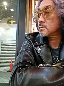 Snapshot of MtaS1 chatting on 04.28.26 MtaS1 online show from 04.28.26