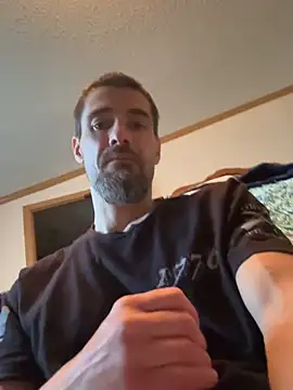 Snapshot of tommattsonn chatting on 05.12.26 tommattsonn online show from 05.12.26