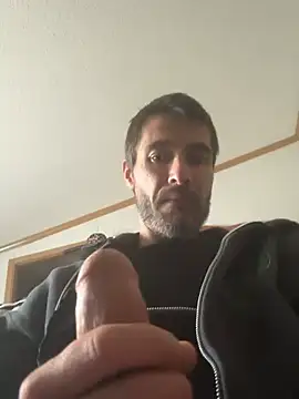 Snapshot of tommattsonn chatting on 06.26.26 tommattsonn online show from 06.26.26