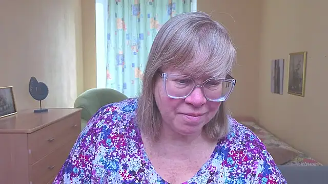 Snapshot of Emma_Eclipsee chatting on 02.06.26 Emma Eclipsee online show from 02.06.26