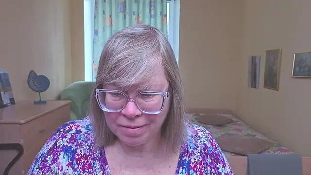 Snapshot of Emma_Eclipsee chatting on 02.13.26 Emma Eclipsee online show from 02.13.26