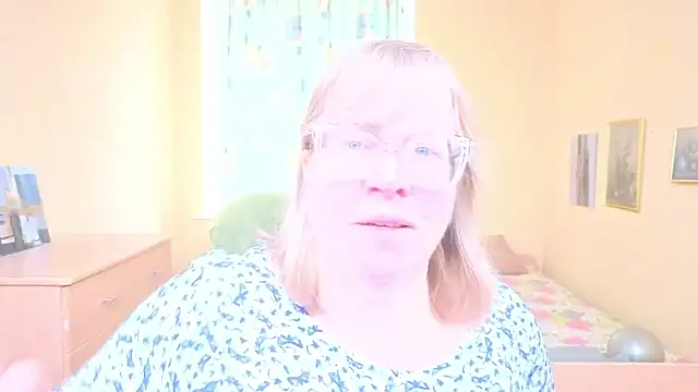 Snapshot of Emma_Eclipsee chatting on 02.25.26 Emma Eclipsee online show from 02.25.26