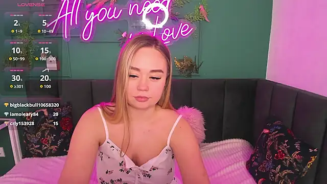 Snapshot of BellaAiry chatting on 02.20.26 BellaAiry online show from 02.20.26