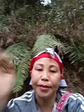 Snapshot of lena-cute chatting on 02.04.26 lena-cute online show from 02.04.26