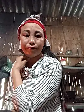 Snapshot of lena-cute chatting on 02.08.26 lena-cute online show from 02.08.26