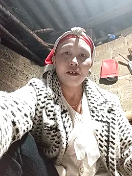 Snapshot of lena-cute chatting on 02.16.26 lena-cute online show from 02.16.26