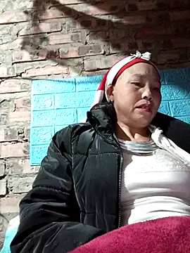 Snapshot of lena-cute chatting on 02.19.26 lena-cute online show from 02.19.26