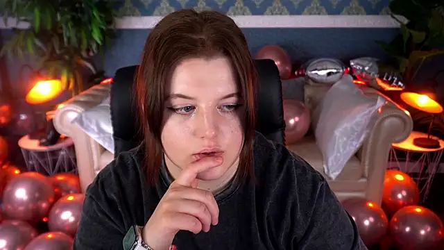 Snapshot of KristiFoxy chatting on 02.02.26 KristiFoxy online show from 02.02.26