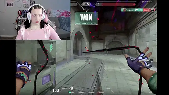 MollysLand online show from 04.15.26