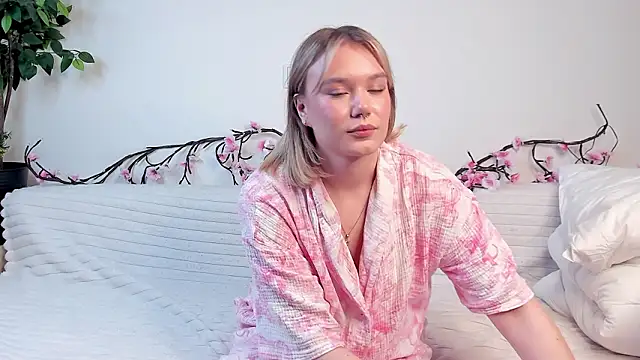 JonnaWalby online show from 02.12.26