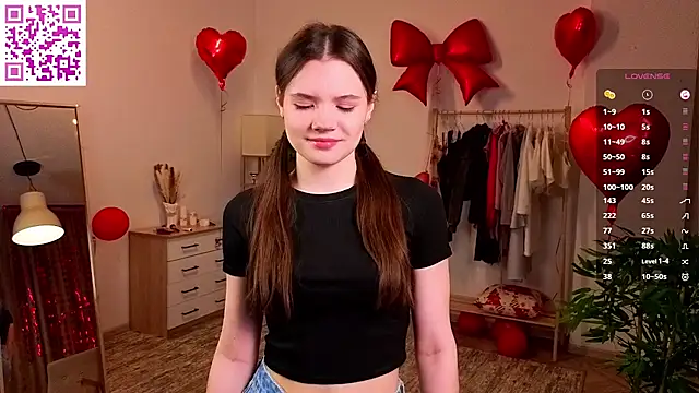 Snapshot of MirthaZien chatting on 02.20.26 MirthaZien online show from 02.20.26