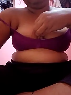 Snapshot of vyshali_vyshu chatting on 03.14.26 vyshali vyshu online show from 03.14.26