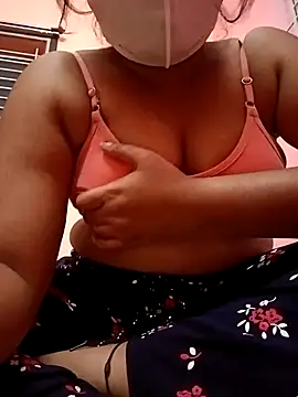 Snapshot of vyshali_vyshu chatting on 03.16.26 vyshali vyshu online show from 03.16.26