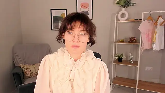 Snapshot of Stefani_Rouds chatting on 02.11.26 Stefani Rouds online show from 02.11.26