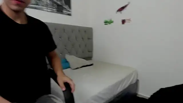 Snapshot of _1DERECK chatting on 04.07.26 1DERECK online show from 04.07.26