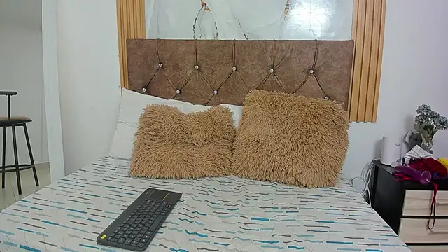 Candyfox2606 online show from 02.14.26