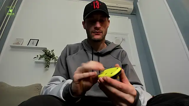 Snapshot of Deymond_Russo chatting on 02.27.26 Deymond Russo online show from 02.27.26