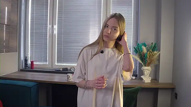 Snapshot of FranciscaGaring chatting on 02.07.26 FranciscaGaring online show from 02.07.26