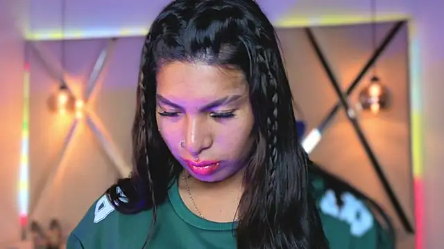 Snapshot of MeelFox chatting on 02.20.26 MeelFox online show from 02.20.26